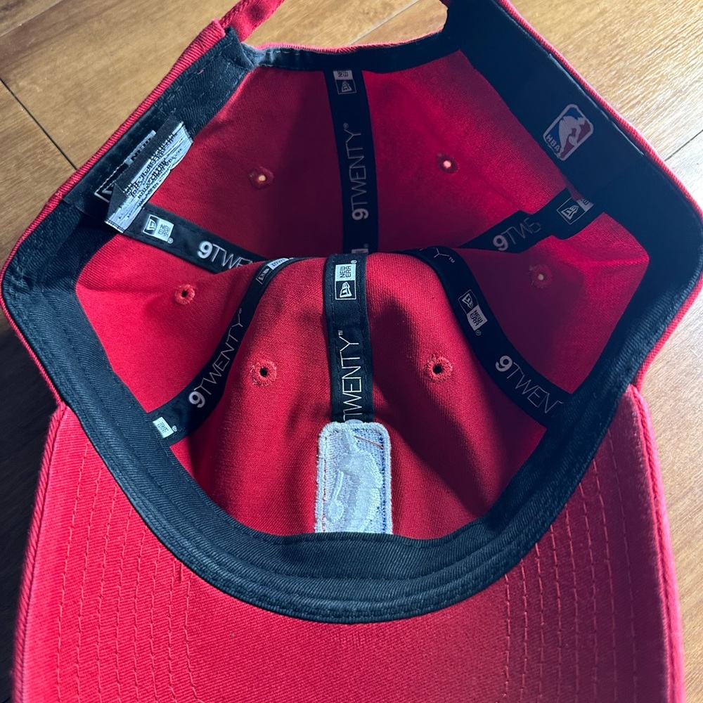 New Era Red NBA Cap - Picture 3 of 3